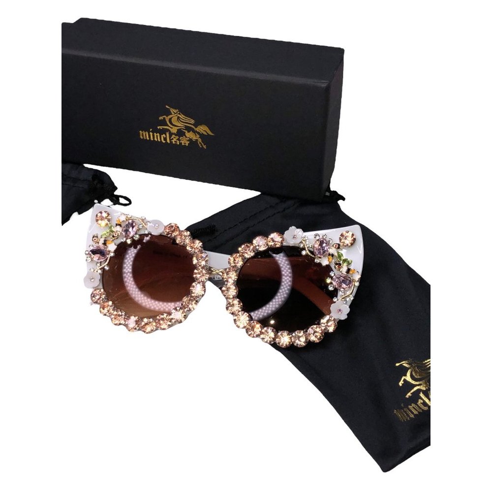 Mincl white embellished glasses NWOT